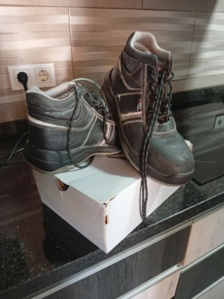Botas de seguridad en negro
