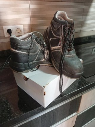 Botas de seguridad en negro