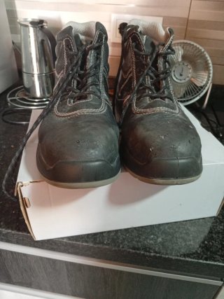 Botas de seguridad en negro