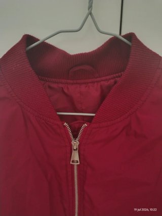 Chaqueta bomber burdeos mujer