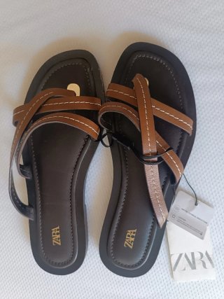 Sandalias planas piel Zara