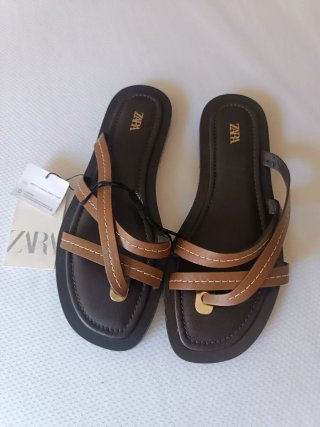 Sandalias planas piel Zara