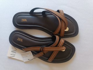 Sandalias planas piel Zara