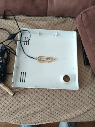 Nano acuario y mueble blanco