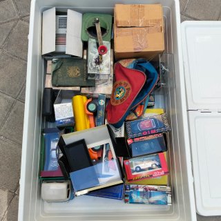 Caja de juguetes vintage coches y Nintendo 64