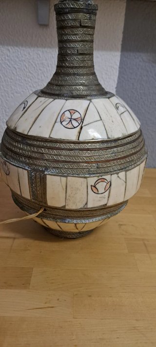 Lámpara de mesa artesanal vintage