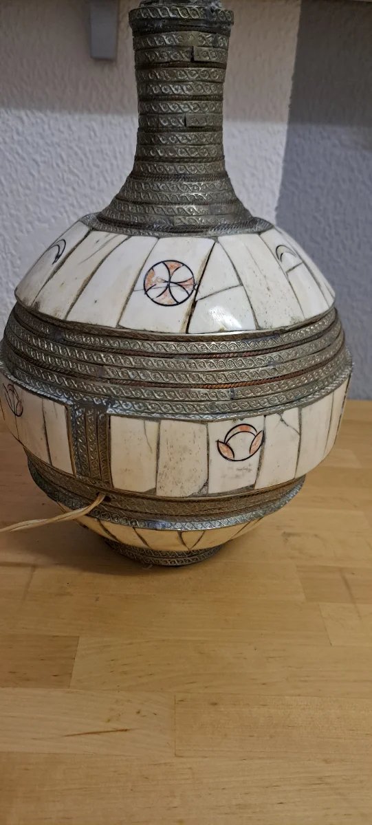 Lámpara de mesa artesanal vintage