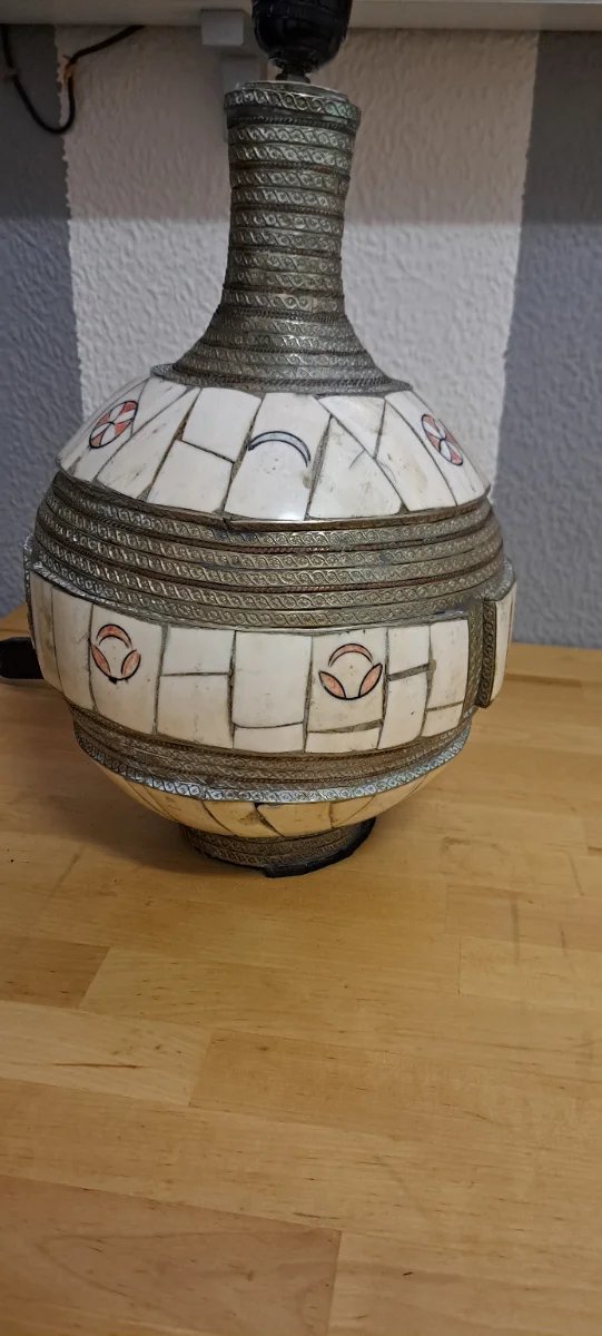 Lámpara de mesa artesanal vintage