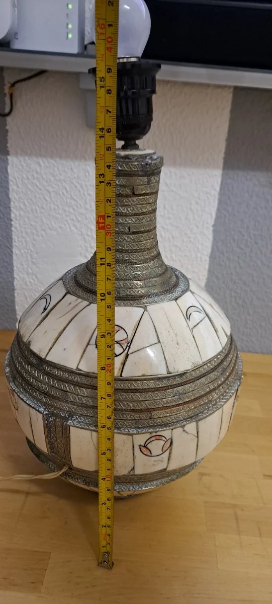 Lámpara de mesa artesanal vintage