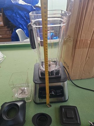 Licuadora con accesorios