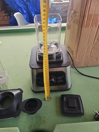 Licuadora con accesorios
