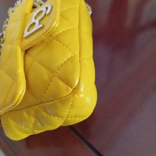 Bolso Purificación García amarillo piel