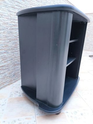 Mesa TV con ruedas