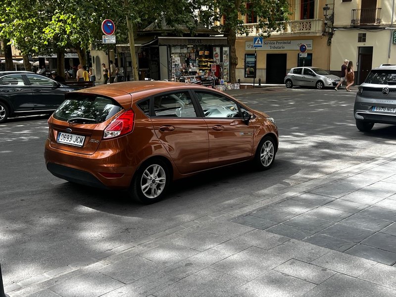 FORD FIESTA TITANIUM - foto 1