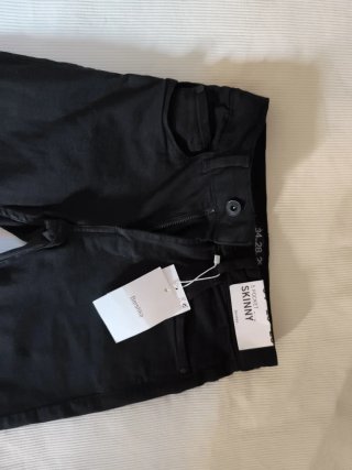 Pantalón negro skinny talla 34