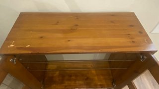 Mueble Cómoda Vitrina Madera y Cristal