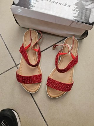 Sandali rossi Mannil