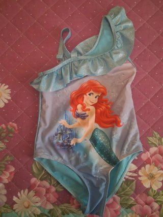 Lotto 5 costumi mare bambina 5/6 anni e 2 cappelli