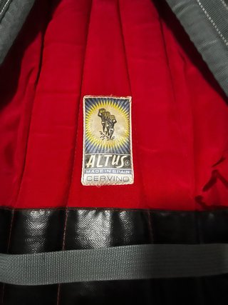 Mochila de montaña Altus roja de gran capacidad