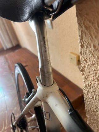 Bicicleta de carretera LOOK carbono
