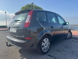Ford C-MAX 2006/Bola remolque.