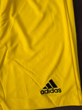 Pantalones cortos Adidas amarillos