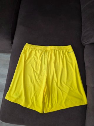 Pantalones cortos Adidas amarillos