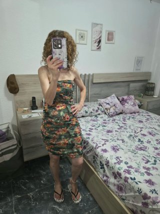 Vestido floral verde y rosa