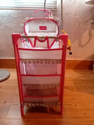 Cuna cambiador de muñecas rosa