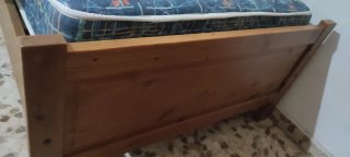Cama individual de madera Ikea