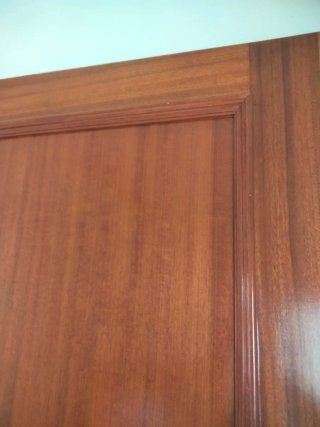 Puerta madera maciza