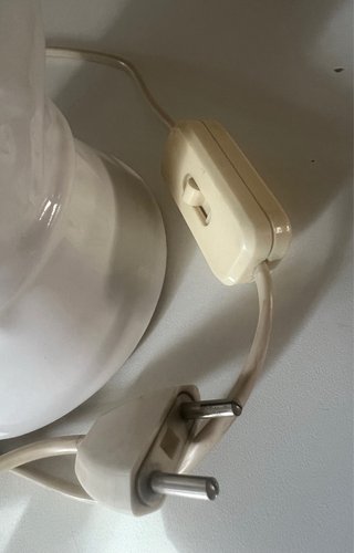 Lámpara de mesa cerámica blanca