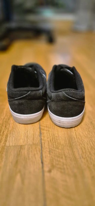 Zapatillas Nike SB Negras y Blancas