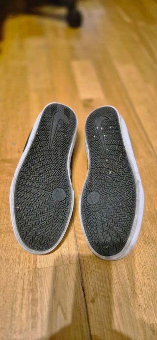 Zapatillas Nike SB Negras y Blancas