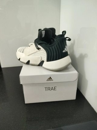Zapatillas Baloncesto Adidas Trae Unlimited 44
