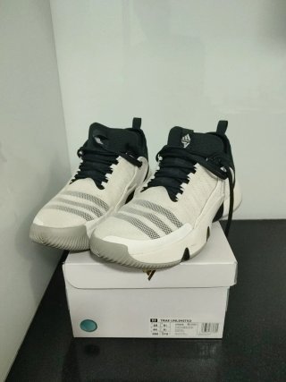 Zapatillas Baloncesto Adidas Trae Unlimited 44