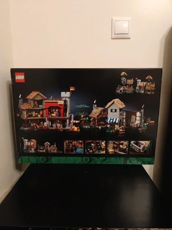 Lego Icons Medieval Town Square 10332 Nuevo