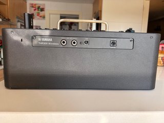 Amplificador Yamaha THR30II + Relay G10T