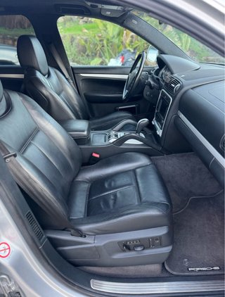 Porsche Cayenne turbo 4.5 v8