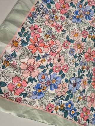 Pañuelo floral aguamarina Primark