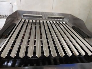 Parrilla de  piedra volcánica  Maiser