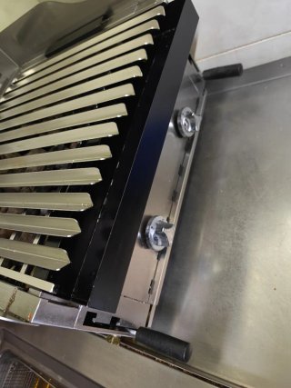 Parrilla de  piedra volcánica  Maiser