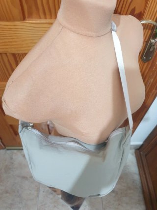 Bolso bandolera Uniqlo beige a estrenar