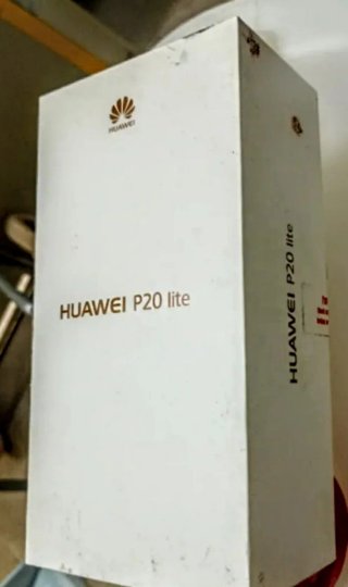 Caja smartphone Huawei P20 Lite.