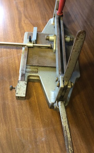 Taglia Piastrelle vintage