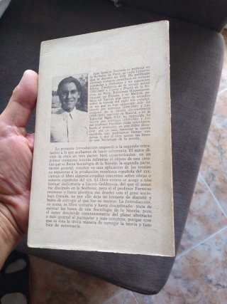 Introducción a una sociología de la novela es...