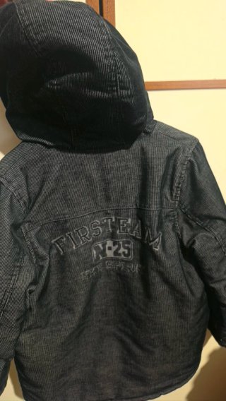 Chaquetón-abrigo niño. Talla 8 años.