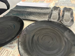 Platos Melamina Negros y blancos