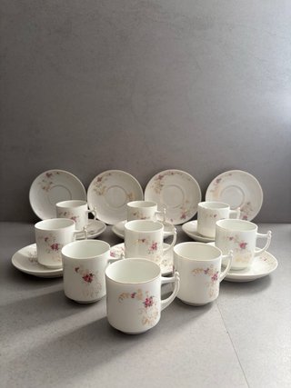 Set di porcellana antica floreale
