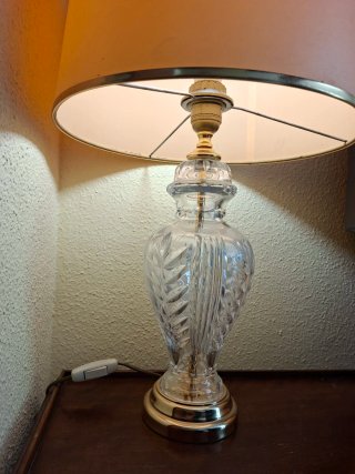 Lámpara de mesa cristal y tulipa rosa